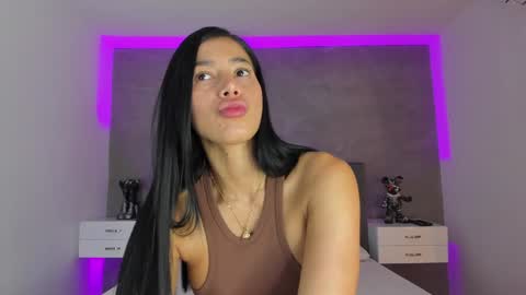 Carolina   online show from December 2024 12:44:02 PM