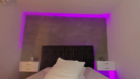 Carolina   online show from March 2025 06:08:02 PM