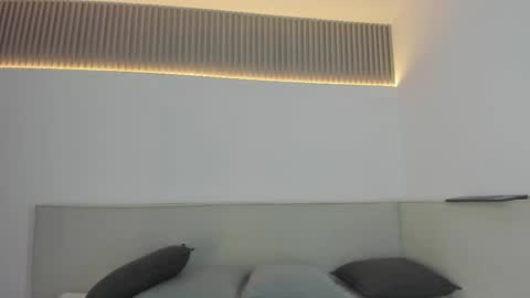 Carolina   online show from December 2025 12:34:02 PM