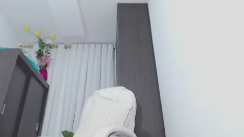 Snapshot of kally_higgins chatting on December 2024 03:02:02 AM Hannah online show from December 2024 03:02:02 AM