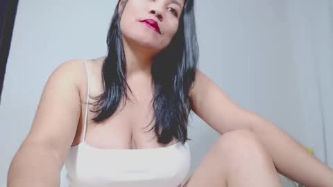 Snapshot of kally_higgins chatting on January 2025 04:49:02 AM Hannah online show from January 2025 04:49:02 AM