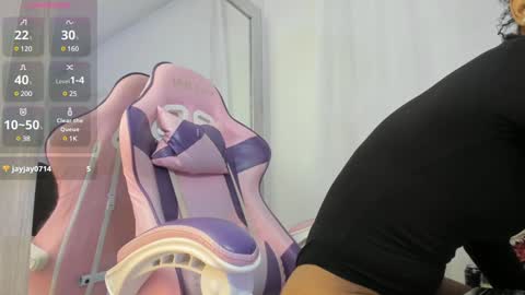    online show from December 2024 07:15:02 PM