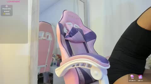    online show from December 2024 12:06:01 PM