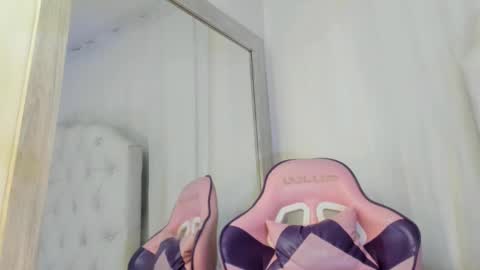    online show from February 2025 03:08:01 PM