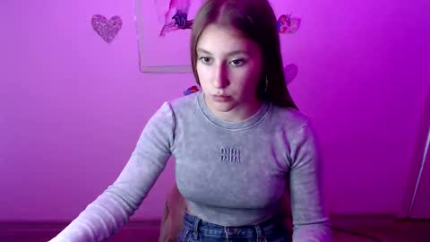 kamilla_love_ online show from September 2025 12:17:02 PM