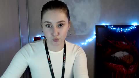 kamilla_love_ online show from April 2026 12:17:02 PM