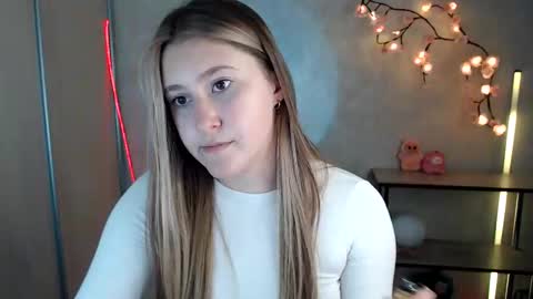 kamilla_love_ online show from June 2026 12:29:01 PM