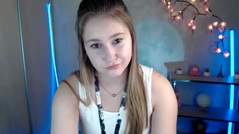 kamilla_love_ online show from June 2026 12:11:01 PM