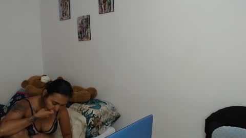 kammy   y   camila online show from September 2025 09:37:01 PM