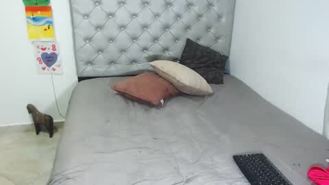 lucas valentina online show from January 2025 09:15:01 PM