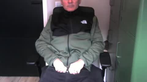 Robbie online show from December 2024 02:02:01 PM