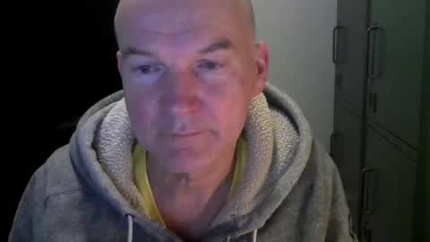 Robbie online show from January 2025 05:37:02 AM