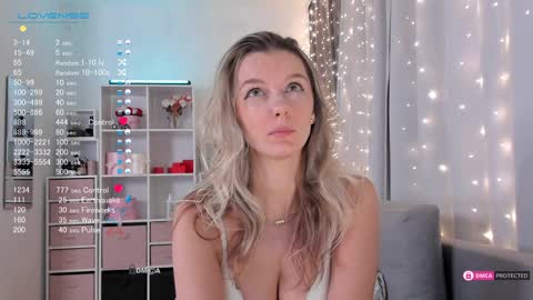 Julia online show from January 2025 01:10:01 AM