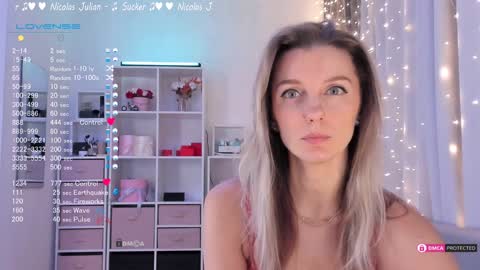 Julia online show from February 2025 09:13:01 PM