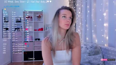 Julia online show from February 2025 02:52:01 AM