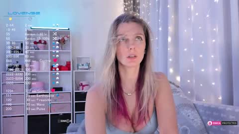 Julia online show from February 2025 11:52:02 PM