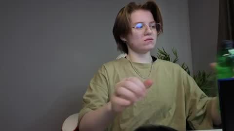 Karen online show from March 2026 01:49:03 AM