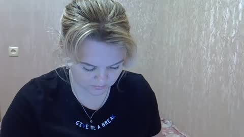 Snapshot of karennelsonx chatting on January 2025 07:37:01 PM karennelsonx online show from January 2025 07:37:01 PM