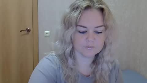 Snapshot of karennelsonx chatting on September 2025 12:19:01 PM karennelsonx online show from September 2025 12:19:01 PM