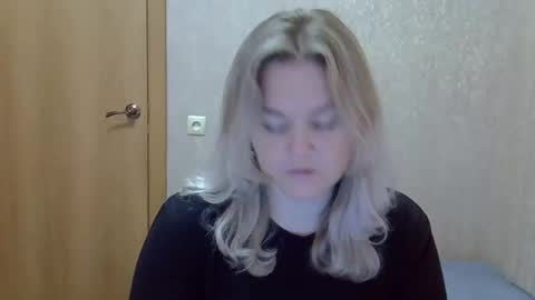 Snapshot of karennelsonx chatting on October 2025 08:12:01 AM karennelsonx online show from October 2025 08:12:01 AM