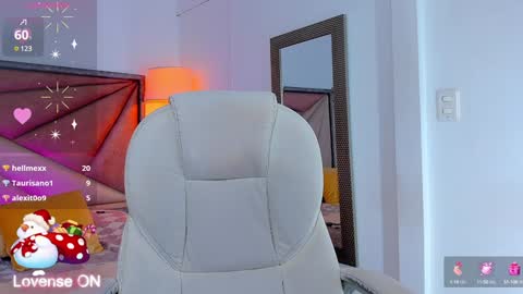 Karen online show from December 2024 09:08:02 PM