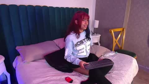 Karina online show from January 2025 09:48:01 AM