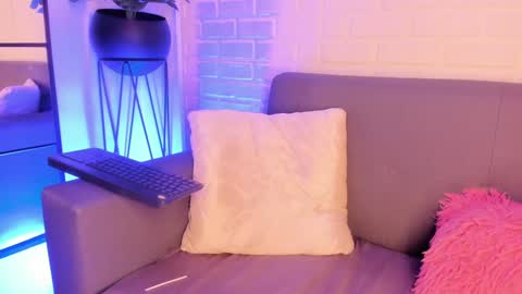 Kari online show from February 2025 04:06:01 AM