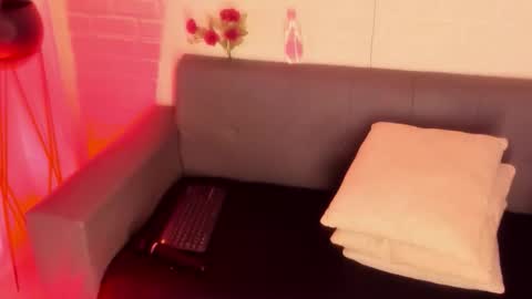 Kari online show from November 2025 11:24:02 AM