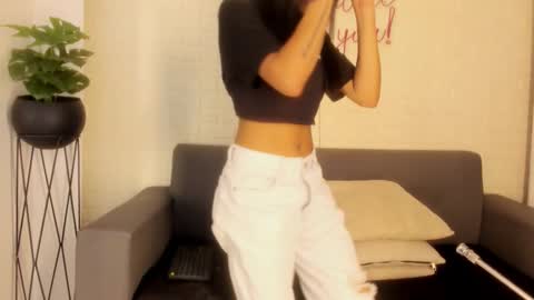 Kari online show from January 2026 11:49:01 AM