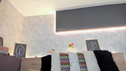 Kari online show from March 2026 11:27:01 AM