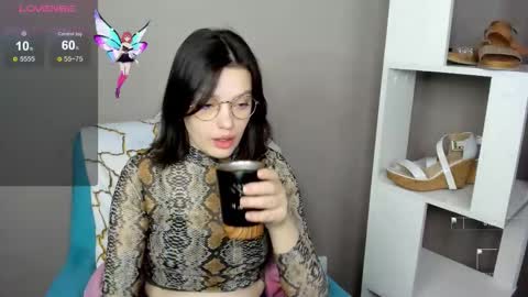 Snapshot of karina_kelly chatting on November 2025 02:28:01 AM karina online show from November 2025 02:28:01 AM