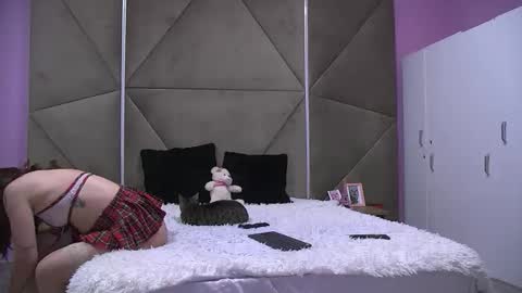 Snapshot of karina_lucce chatting on April 2026 07:06:02 AM karina_lucce online show from April 2026 07:06:02 AM