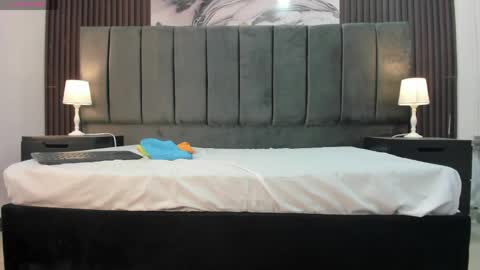 KarinaSimonz online show from April 2026 11:08:02 PM