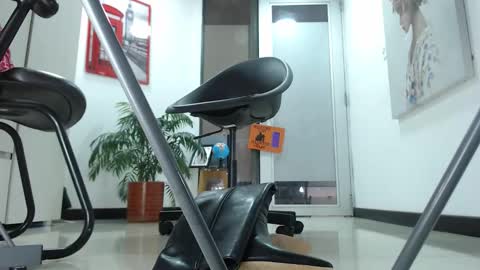 Karin online show from October 2025 11:36:02 AM