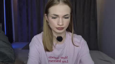 karinchik544 online show from November 2025 12:49:01 PM