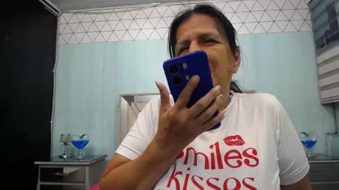 Snapshot of karito_mature17 chatting on October 2025 11:20:02 AM Karito online show from October 2025 11:20:02 AM