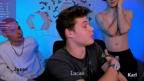 Karl online show from November 2025 08:25:02 PM