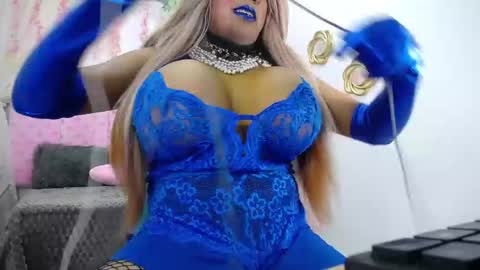 karla_brown25 online show from December 2025 12:25:01 PM