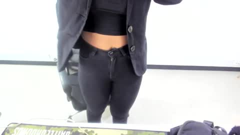 karla_cg online show from October 2025 02:47:01 PM