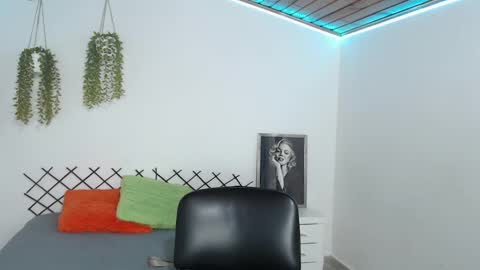 Karla online show from September 2025 01:48:02 PM