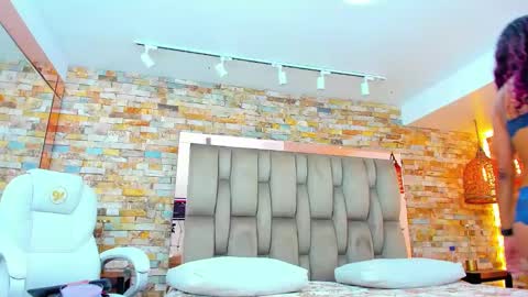 Snapshot of karla_dunn chatting on January 2025 08:04:01 PM Karla online show from January 2025 08:04:01 PM