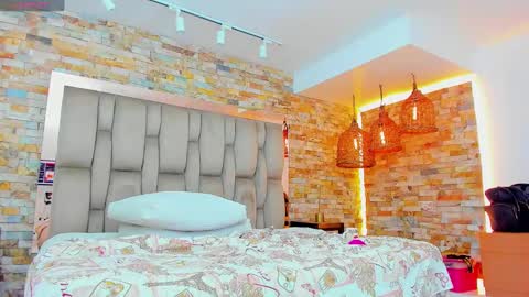 Snapshot of karla_dunn chatting on February 2025 01:52:02 AM Karla online show from February 2025 01:52:02 AM