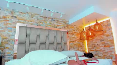 Snapshot of karla_dunn chatting on October 2025 08:51:01 PM Karla online show from October 2025 08:51:01 PM