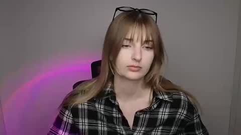 Karla online show from September 2025 11:04:02 AM