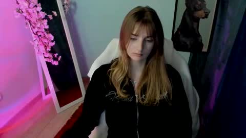 Karla online show from December 2025 01:29:02 PM