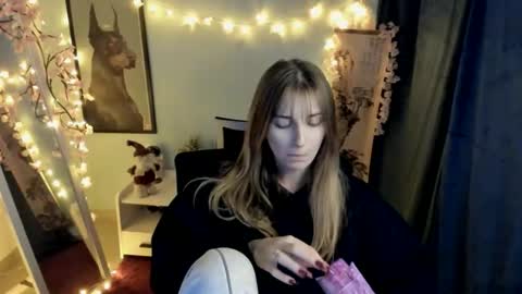 Snapshot of karla_flower chatting on February 2026 01:16:02 PM Karla online show from February 2026 01:16:02 PM