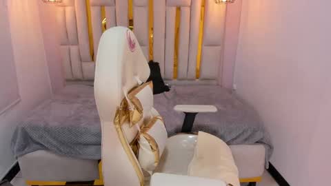 Karla  online show from February 2025 04:58:01 PM