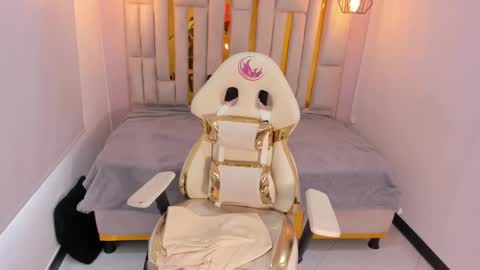 Karla  online show from February 2025 05:28:01 PM