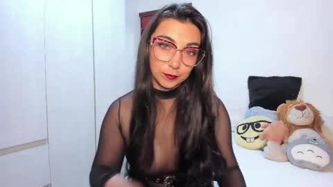 Snapshot of karla_hernandez chatting on May 2026 10:45:01 AM Karla online show from May 2026 10:45:01 AM