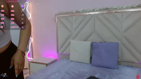 karla_tay1 online show from May 2026 11:50:02 AM